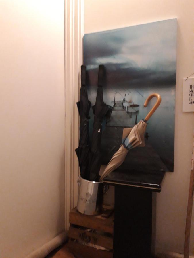 Homey Budget Bedroom Amsterdam Exterior photo